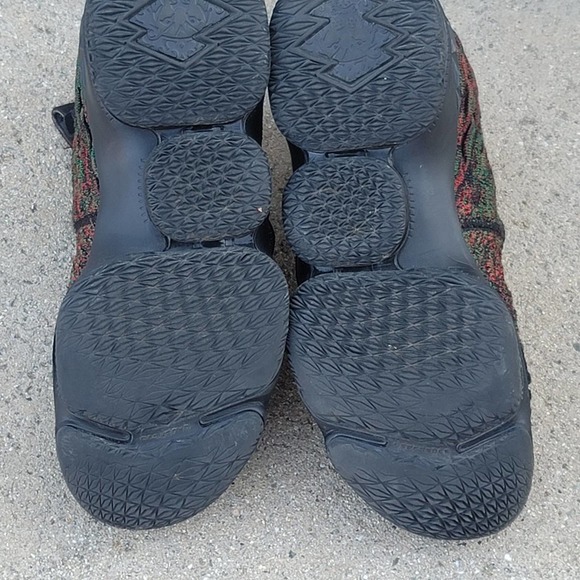 Nike LeBron XV 15 BHM Limited Multicolor Shoes Sneakers - Picture 8 of 10